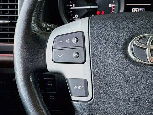 Used 2015 Toyota Land Cruiser AWD/4WD image 11