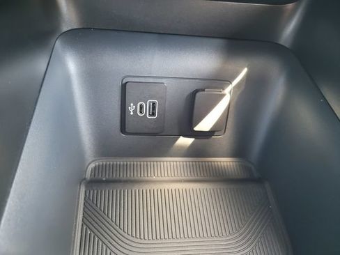 Used 2026 Ford Explorer Active w/ Active Comfort Package RWD image 24