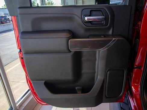 Used 2022 GMC Sierra 2500 AT4 w/ Gooseneck/5TH Wheel Package image 9