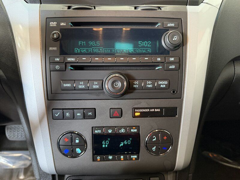 Used 2010 Chevrolet Traverse LT w/ Personal Connectivity Package AWD/4WD image 11