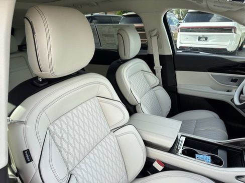 New 2026 Lincoln Nautilus Black Label image 19