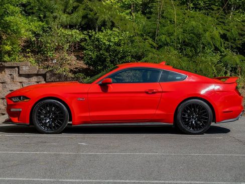 Used 2020 Ford Mustang GT Premium w/ GT Performance Package RWD image 10