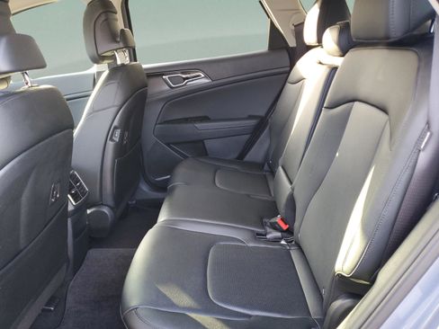 Certified 2025 Kia Sportage EX image 10