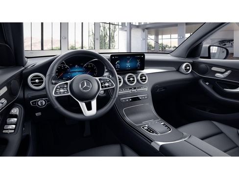 Certified 2022 Mercedes-Benz GLC 300 4MATIC image 3