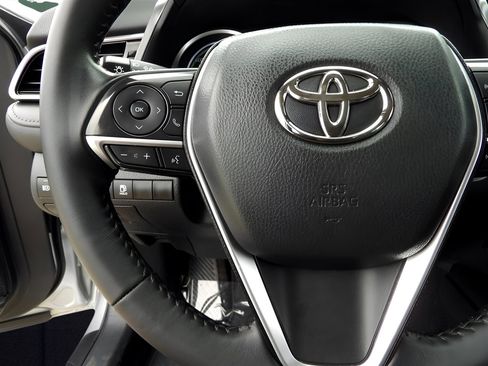 Used 2024 Toyota Camry XLE image 24