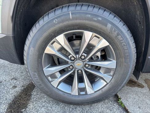 New 2026 Chevrolet Equinox LT w/ Safety and Technology Package AWD/4WD image 13
