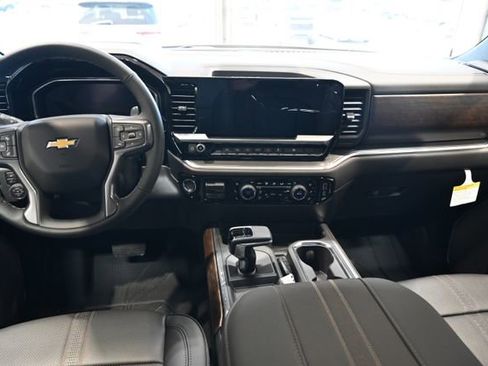 New 2026 Chevrolet Silverado 1500 High Country w/ High Country Premium Package AWD/4WD image 12