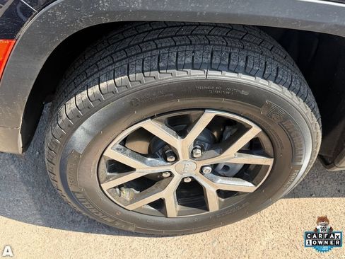 Used 2023 Jeep Grand Cherokee 4WD 4xe image 6