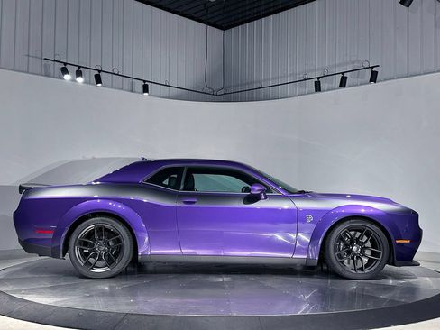 Used 2023 Dodge Challenger SRT Hellcat RWD image 5