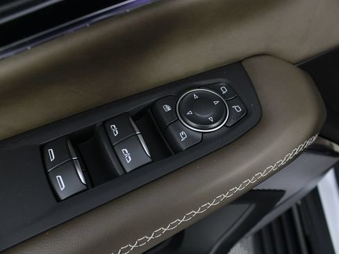 New 2026 GMC Yukon XL Denali Ultimate w/ LPO, Floor Liner Package AWD/4WD image 19