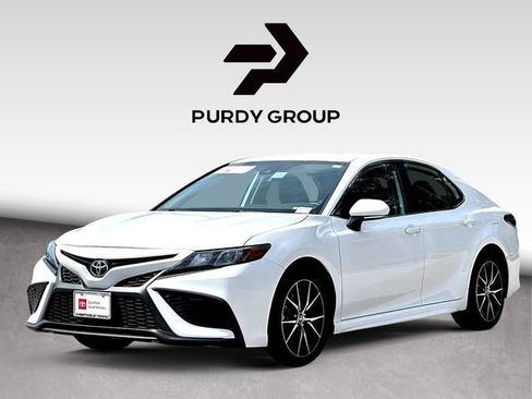 Used 2023 Toyota Camry SE FWD image 4