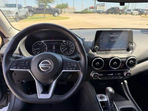 Used 2021 Nissan Sentra SV FWD image 12