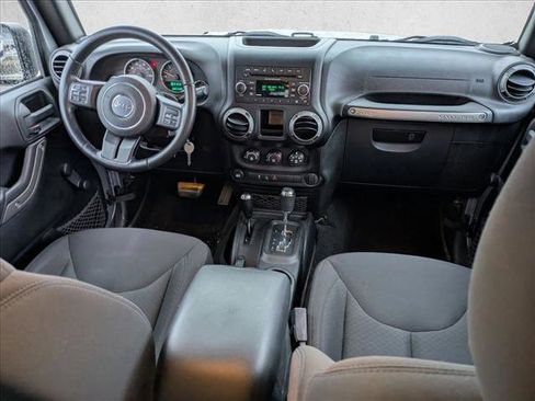 Used 2016 Jeep Wrangler Unlimited Sport w/ Connectivity Group image 15