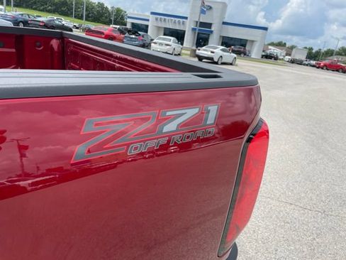 Used 2021 Chevrolet Colorado Z71 AWD/4WD image 10