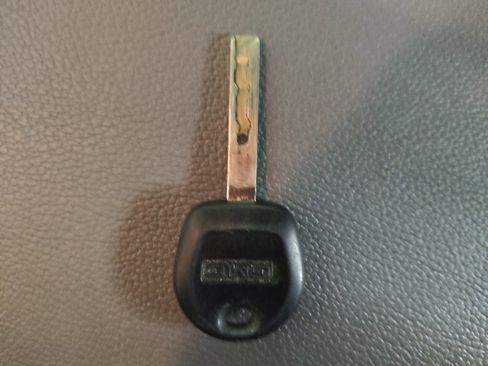 Used 2021 GMC Canyon Elevation Standard RWD image 32