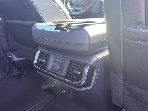 Used 2022 Ford F150 Lariat w/ Equipment Group 502A High image 27