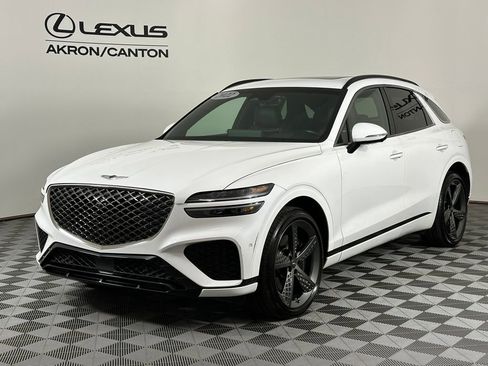 Used 2022 Genesis GV70 3.5T Sport w/ Sport Prestige Package AWD/4WD image 11