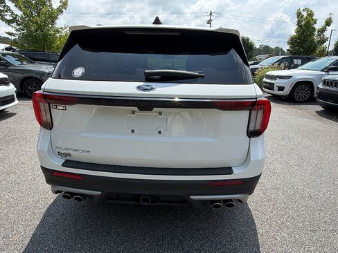 Used 2025 Ford Explorer Platinum w/ Ultimate Package RWD image 9