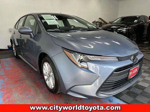 Certified 2026 Toyota Corolla LE w/ LE Premium Package FWD image 1