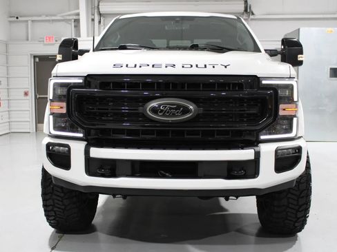 Used 2022 Ford F250 Lariat w/ Tremor Off-Road Package AWD/4WD image 2