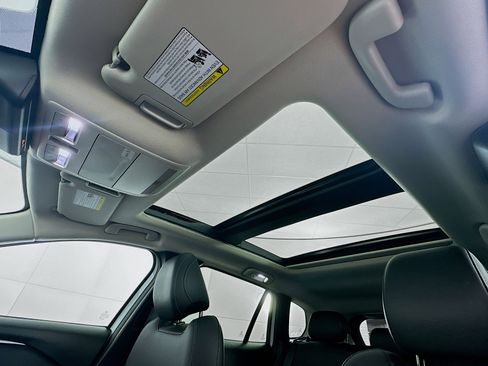 Used 2025 MAZDA CX-50 AWD 2.5 S w/ Premium Package image 26