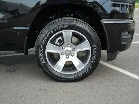 New 2026 RAM 1500 Express AWD/4WD image 47