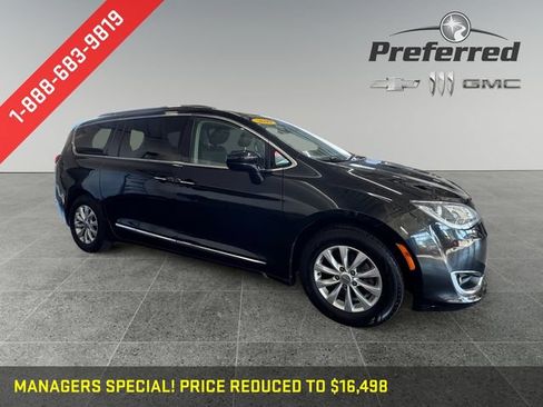 Used 2019 Chrysler Pacifica Touring-L FWD image 10