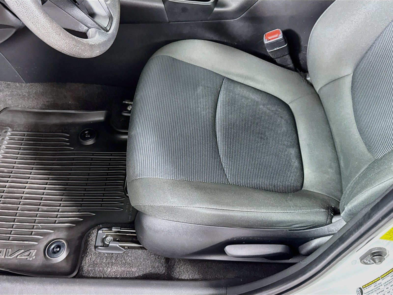 Certified 2023 Toyota RAV4 LE AWD/4WD image 17