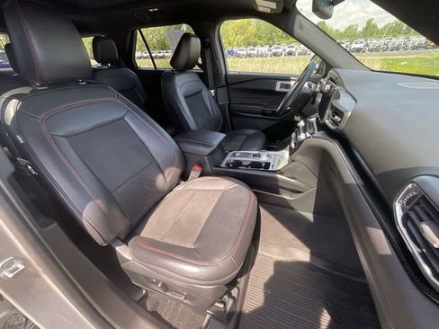 Used 2023 Ford Explorer ST-Line w/ Class IV Trailer Tow Package AWD/4WD image 27
