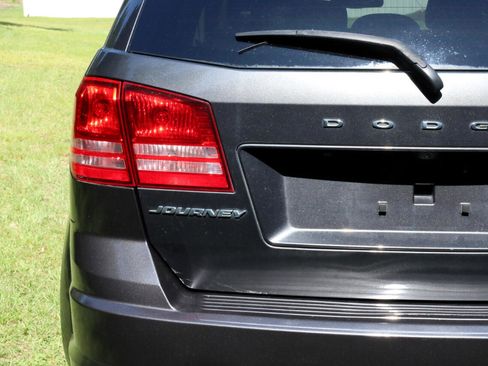 Used 2018 Dodge Journey SE w/ Popular Equipment Group image 18