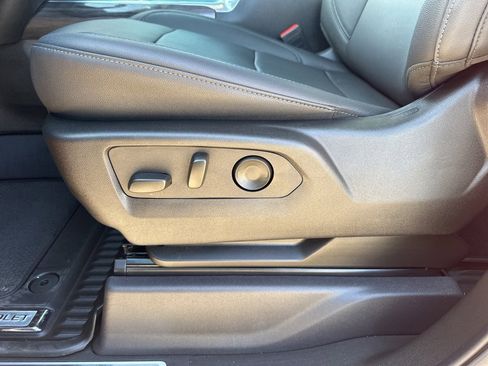 Used 2024 Chevrolet Silverado 2500 LTZ w/ LTZ Plus Package image 12