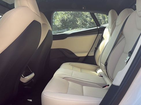Used 2022 Tesla Model S Plaid AWD/4WD image 19