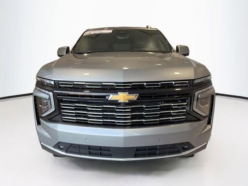 New 2026 Chevrolet Suburban High Country image 2