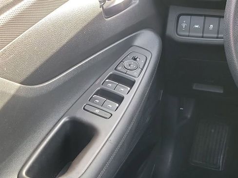 Used 2020 Hyundai Santa Fe SE image 21