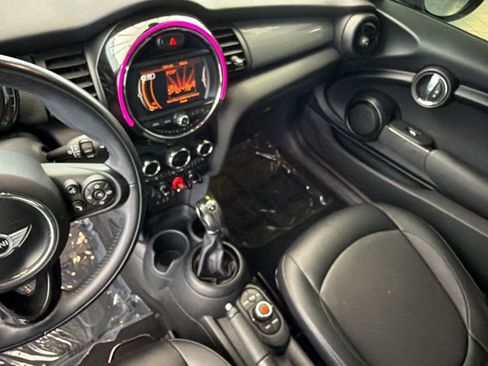 Used 2018 MINI Cooper 2-Door Hardtop FWD image 15