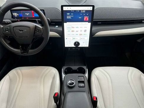 Certified 2022 Ford Mustang Mach-E Premium image 10