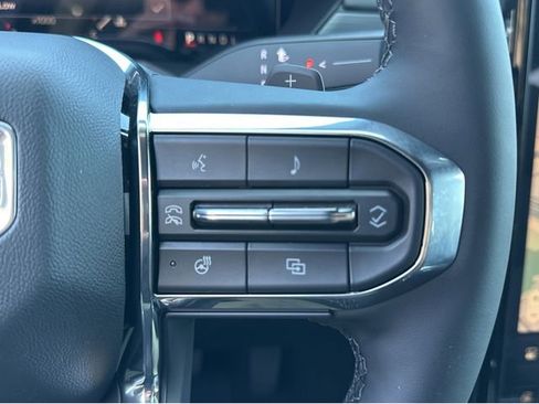 New 2025 GMC Acadia Elevation FWD image 19