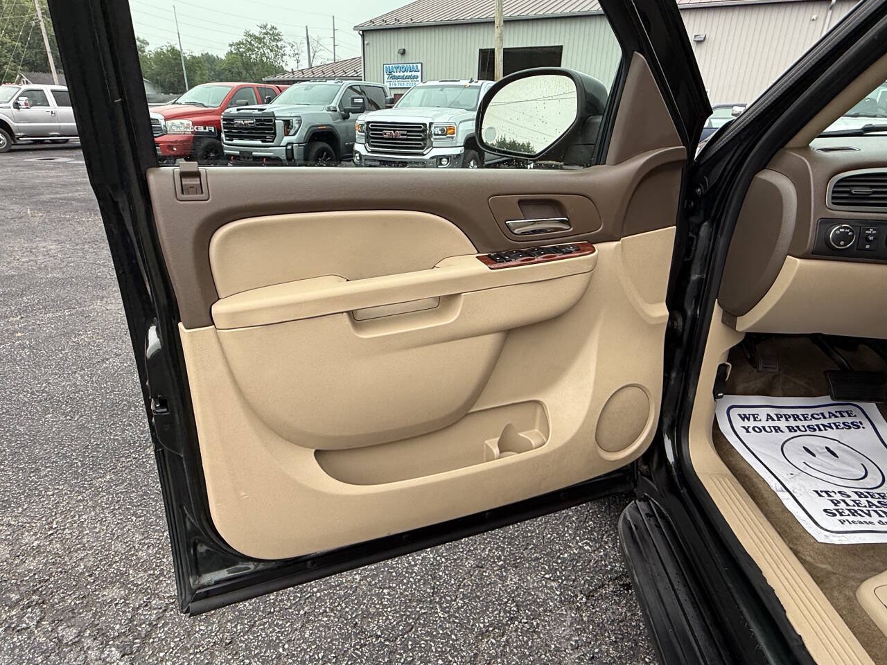Used 2013 Chevrolet Avalanche LS AWD/4WD image 12