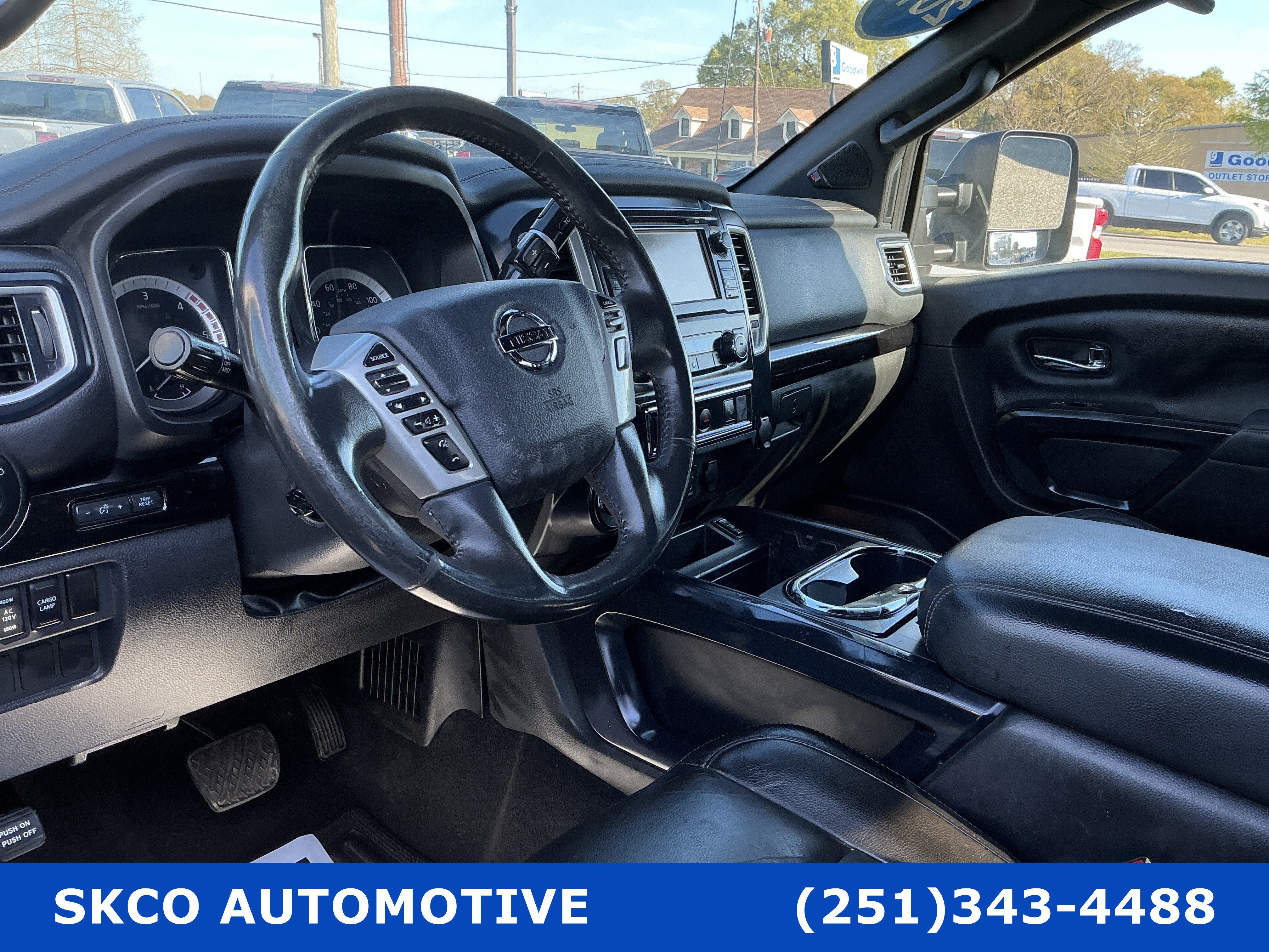 Used 2018 Nissan Titan SL w/ Midnight Edition AWD/4WD image 20
