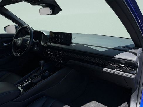 Certified 2025 Honda Accord Sport image 40