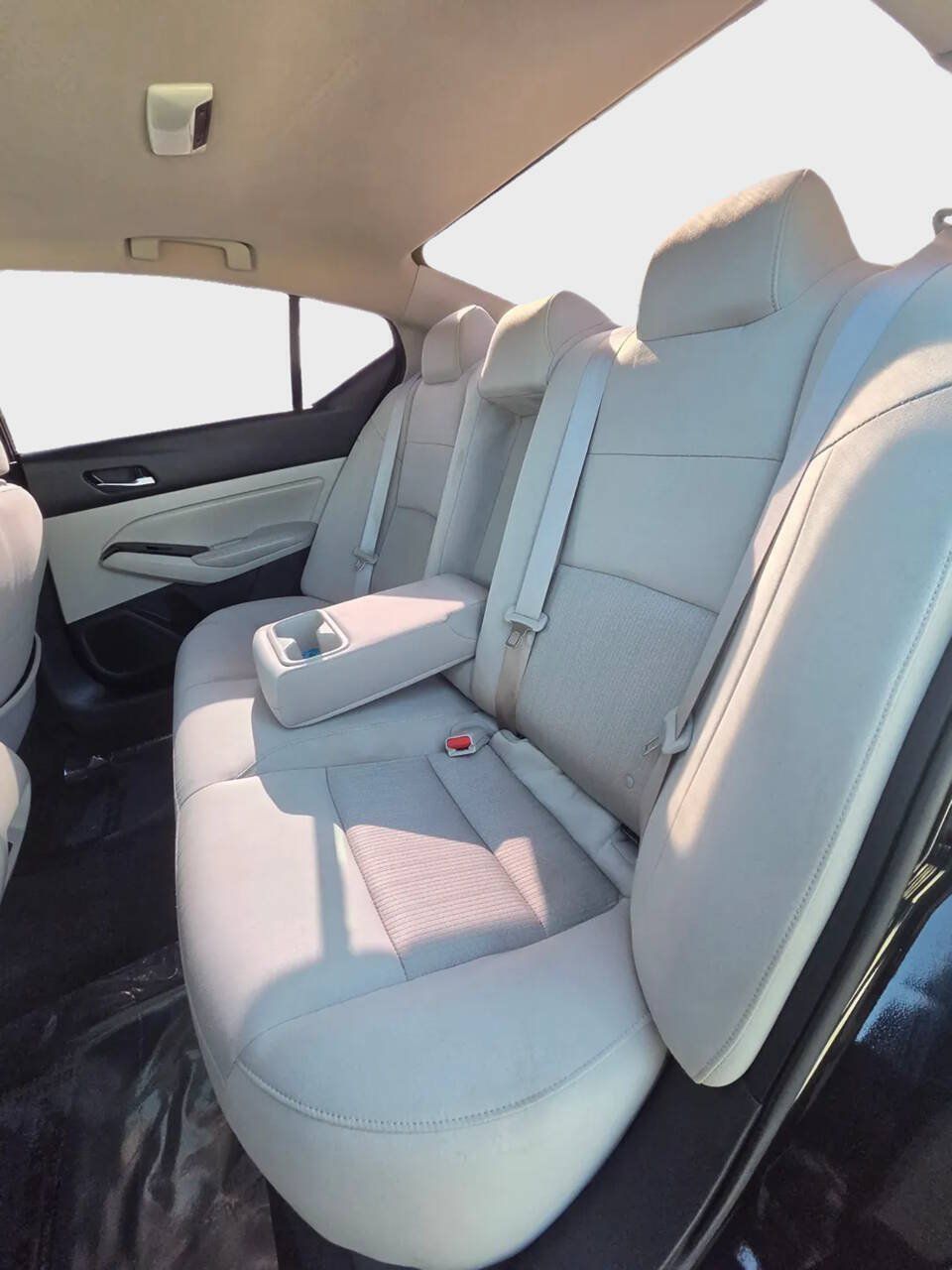 Used 2022 Nissan Altima 2.5 SV w/ SV Premium Package FWD image 12