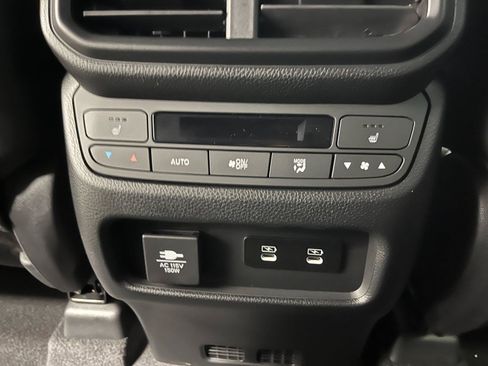 Used 2026 Honda Pilot TrailSport image 25
