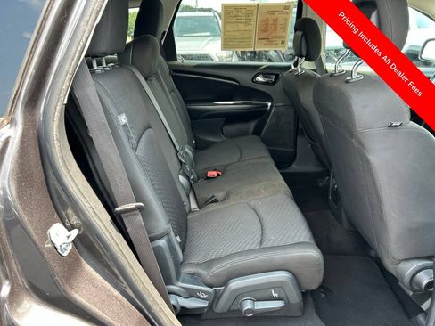 Used 2017 Dodge Journey SE w/ Flexible Seating Group FWD image 18