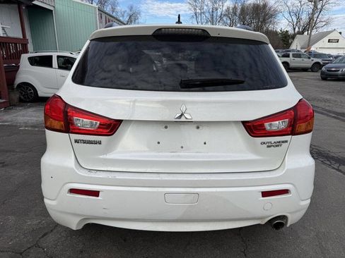 Used 2011 Mitsubishi Outlander Sport SE image 4