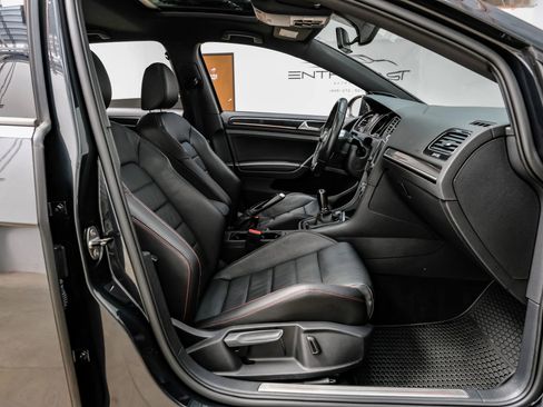 Used 2017 Volkswagen GTI SE image 34
