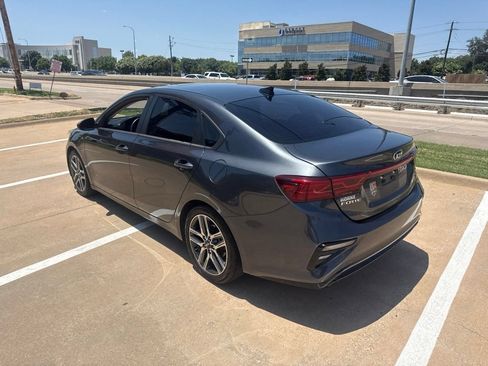 Used 2019 Kia Forte S w/ S Premium Package FWD image 11