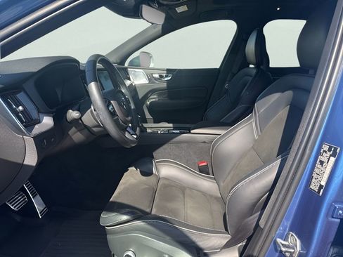 Used 2018 Volvo XC60 T6 R-Design w/ Convenience Package AWD/4WD image 22