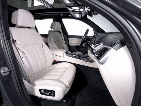 Used 2024 BMW X7 M60i w/ Executive Package image 53