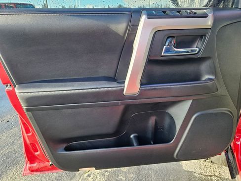 Used 2022 Toyota 4Runner SR5 image 10