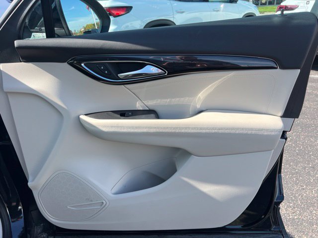 Used 2023 Buick Envision Essence AWD/4WD image 10